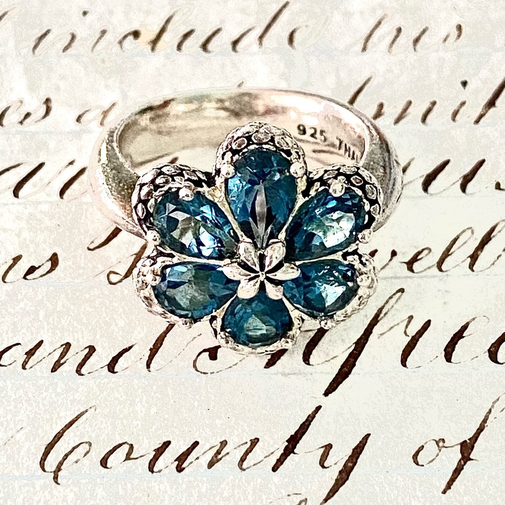 Gorgeous Teal Blue Stone Sterling Silver 925 Flower Shaped Ring Size 5 Thailand